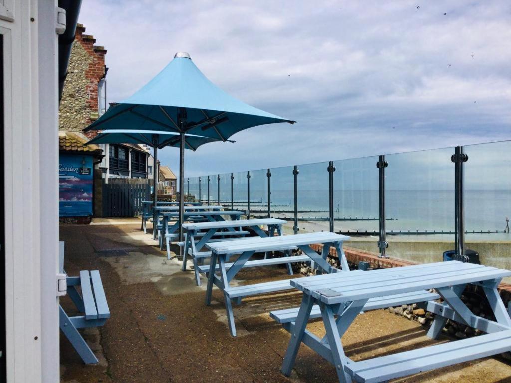 The Two Lifeboats Bed & Breakfast Sheringham Exterior photo